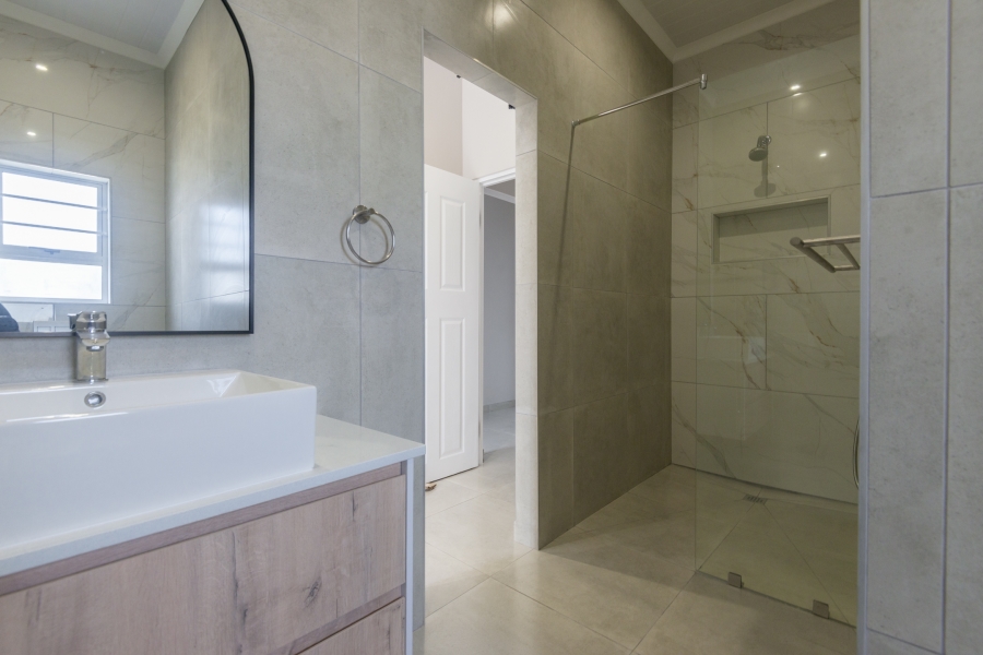 4 Bedroom Property for Sale in Country Club Western Cape